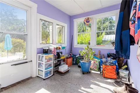 81 Danforth St, Warwick, RI 02888 photo 12