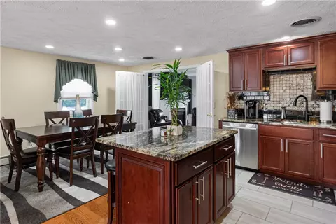 29 Arrowfield Rd, Cranston, RI 02921 photo 7