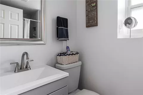 29 Arrowfield Rd, Cranston, RI 02921 photo 21