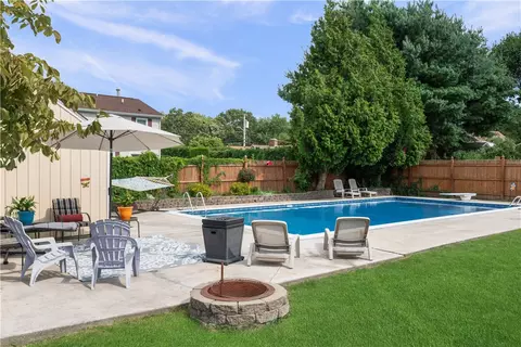 29 Arrowfield Rd, Cranston, RI 02921 photo 25