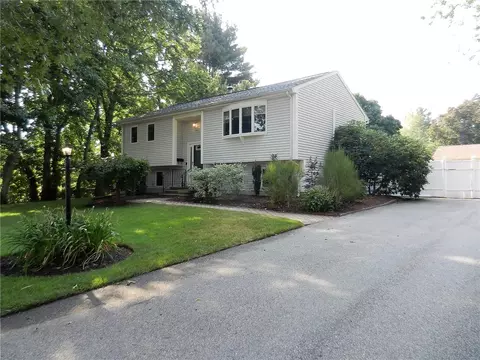 40 Ray St, Coventry, RI 02816 photo 1