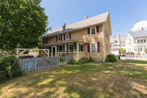 262 Mason St, Woonsocket, RI 02895 photo 4
