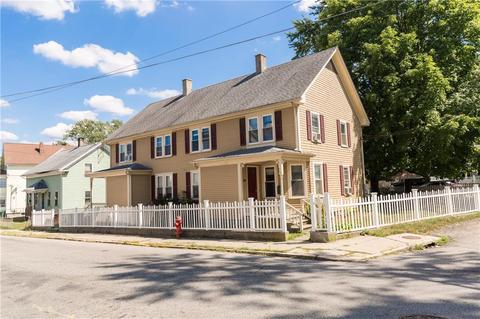 262 Mason St, Woonsocket, RI 02895 photo 3