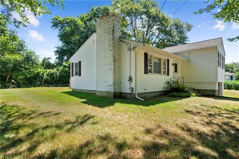 3 Cedar Ave, Middletown, RI 02842 photo 3