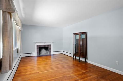 3 Cedar Ave, Middletown, RI 02842 photo 10