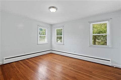 3 Cedar Ave, Middletown, RI 02842 photo 12