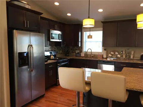 146 Danielle Dr, Woonsocket, RI 02895 photo 3