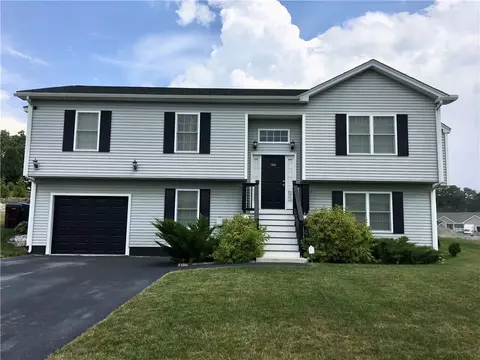 146 Danielle Dr, Woonsocket, RI 02895 photo 32