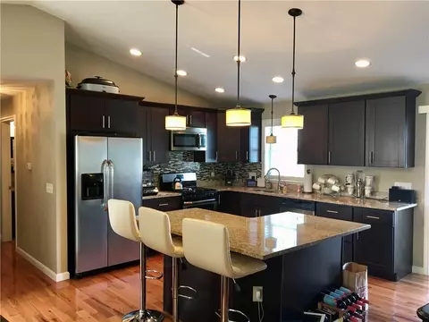 146 Danielle Dr, Woonsocket, RI 02895 photo 2