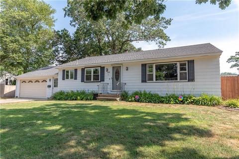 30 Wayne St, Warwick, RI 02889 photo 2