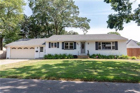 30 Wayne St, Warwick, RI 02889 photo 1