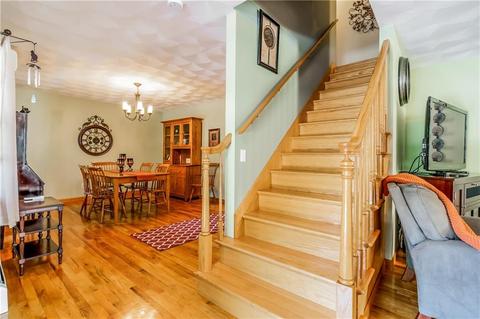 35 Cosmo St, Westerly, RI 02891 photo 4