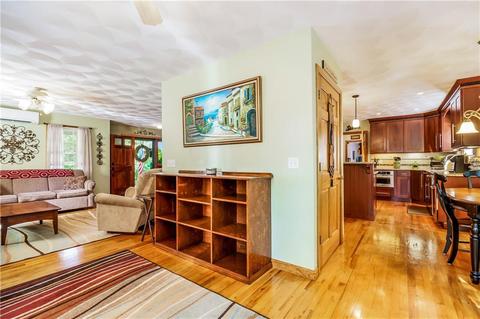 35 Cosmo St, Westerly, RI 02891 photo 9