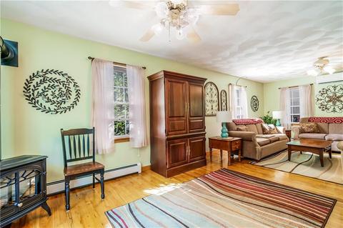 35 Cosmo St, Westerly, RI 02891 photo 8