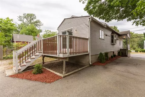 238 Putnam Pike, Glocester, RI 02814 photo 2
