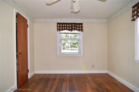 2 Midway Dr, Warwick, RI 02886 photo 15
