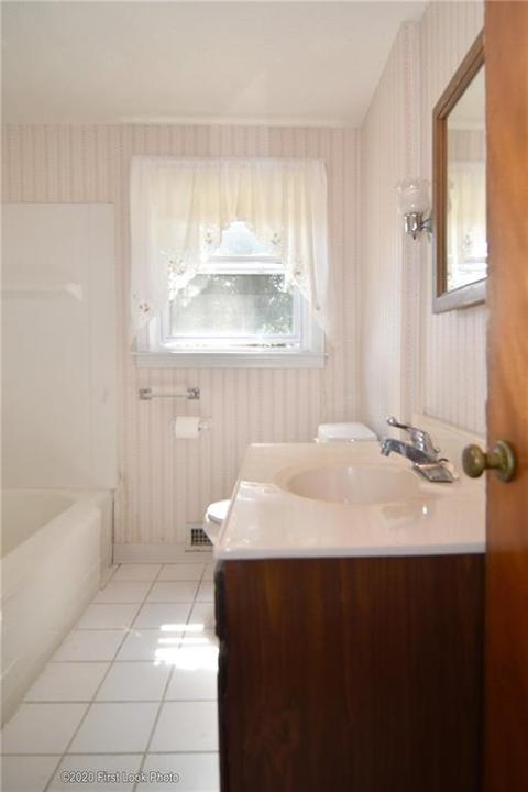 2 Midway Dr, Warwick, RI 02886 photo 17