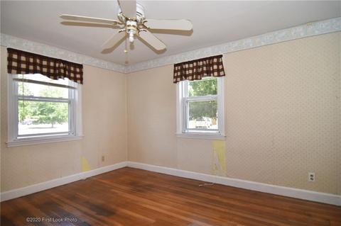 2 Midway Dr, Warwick, RI 02886 photo 16