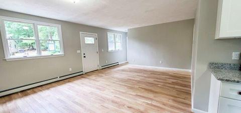 66 Salisbury Rd, Glocester, RI 02814 photo 3