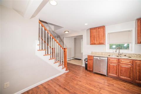 27 Hillside Ave, Johnston, RI 02919 photo 7