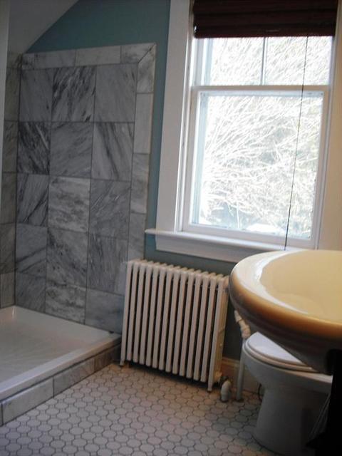 630 E Main Rd, Middletown, RI 02842 photo 6