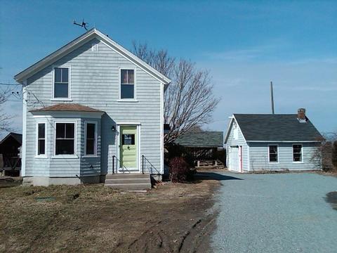 630 E Main Rd, Middletown, RI 02842 photo 1