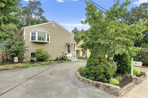 124 Abbott Ave, Warwick, RI 02886 photo 3