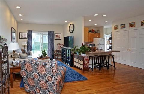 9 Hoover Rd, Middletown, RI 02842 photo 16