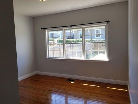 9 Hoover Rd, Middletown, RI 02842 photo 11