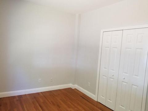 9 Hoover Rd, Middletown, RI 02842 photo 14