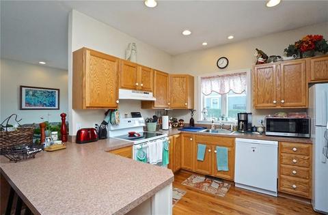 9 Hoover Rd, Middletown, RI 02842 photo 19