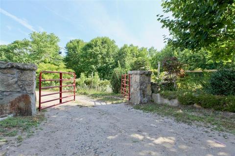 1775 Putnam Pike, Glocester, RI 02814 photo 4