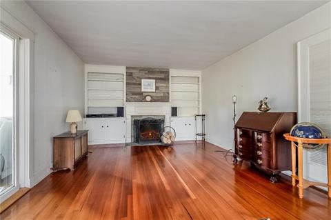 111 Beach St, Westerly, RI 02891 photo 4
