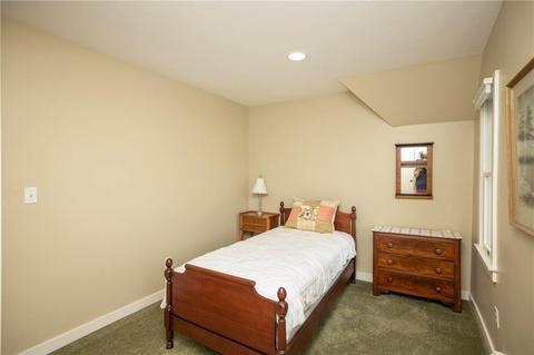 24 Thirteenth Ave, Warwick, RI 02886 photo 28