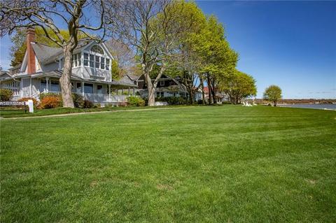 24 Thirteenth Ave, Warwick, RI 02886 photo 3