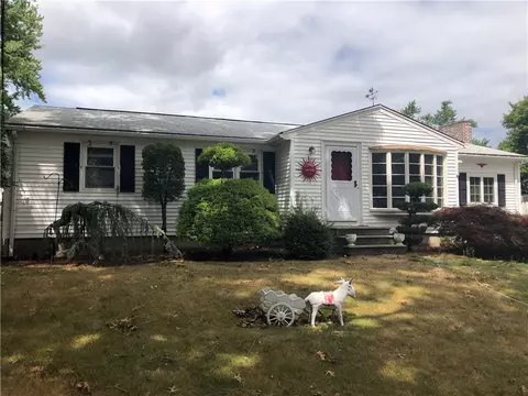 15 Thatch Ct, Warwick, RI 02889 photo 1
