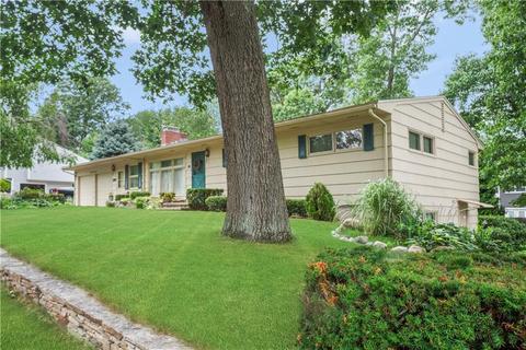 185 Shenandoah Rd, Warwick, RI 02886 photo 2