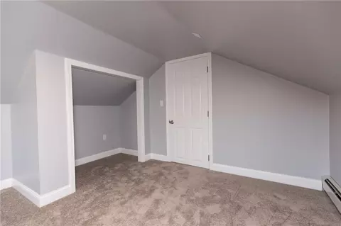 8 Delaware Ave, Warwick, RI 02888 photo 35
