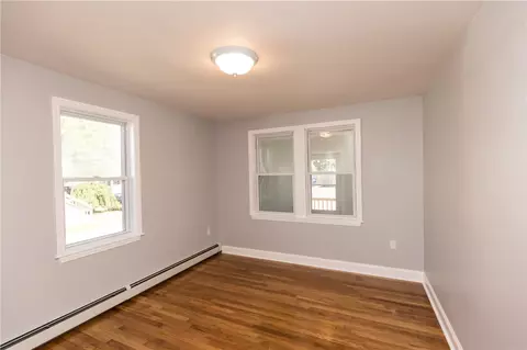 8 Delaware Ave, Warwick, RI 02888 photo 11