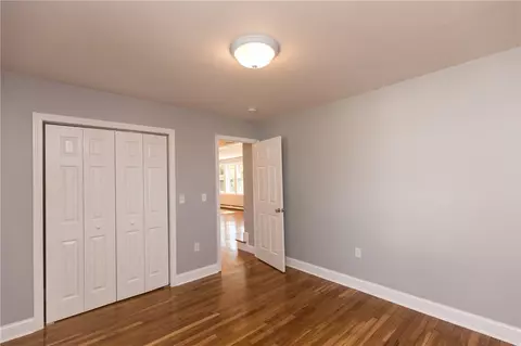 8 Delaware Ave, Warwick, RI 02888 photo 17