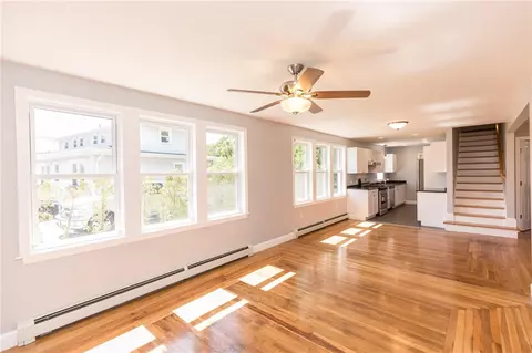 8 Delaware Ave, Warwick, RI 02888 photo 5