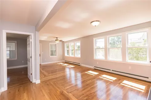 8 Delaware Ave, Warwick, RI 02888 photo 19