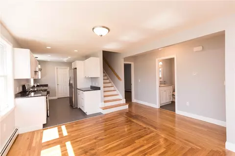 8 Delaware Ave, Warwick, RI 02888 photo 21