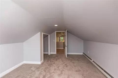8 Delaware Ave, Warwick, RI 02888 photo 36