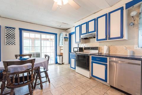 1121 Diamond Hill Rd, Woonsocket, RI 02895 photo 8
