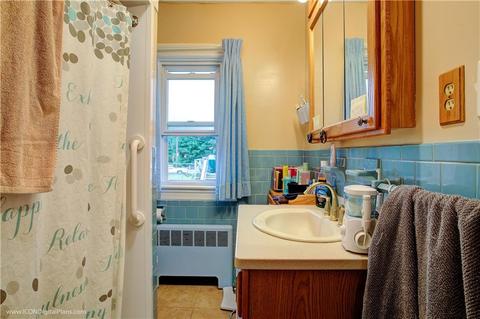 16 Cherry St, Warren, RI 02885 photo 20