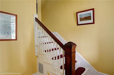 16 Cherry St, Warren, RI 02885 photo 4
