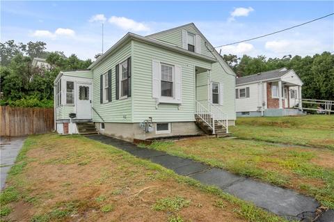 201 Saint Barnabe St, Woonsocket, RI 02895 photo 3