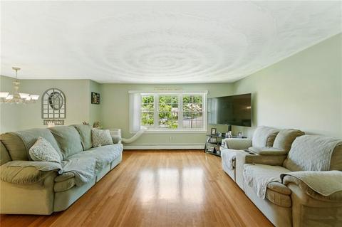 179 Star Ave, Woonsocket, RI 02895 photo 2