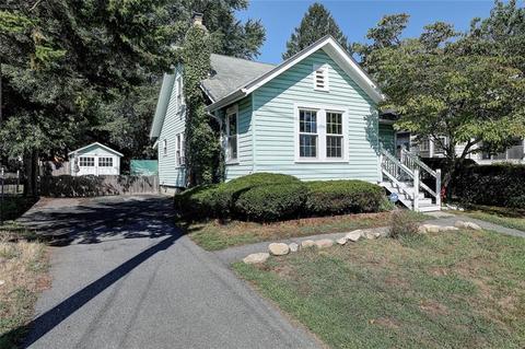 267 Holmes Rd, Warwick, RI 02888 photo 2